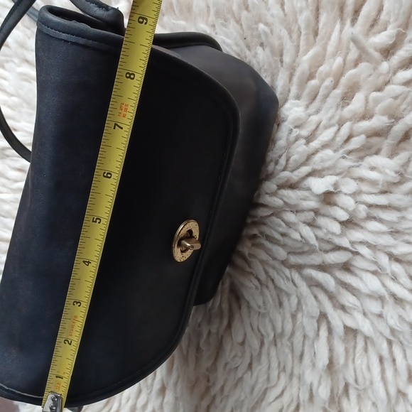 Vintage Coach crossbody - Picture 9 of 16